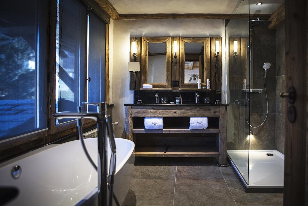 La Bouitte - Hotel Relais & Chateaux แซ็ง-มาร์แต็ง-เดอ-แบลวีย์ ภายนอก รูปภาพ